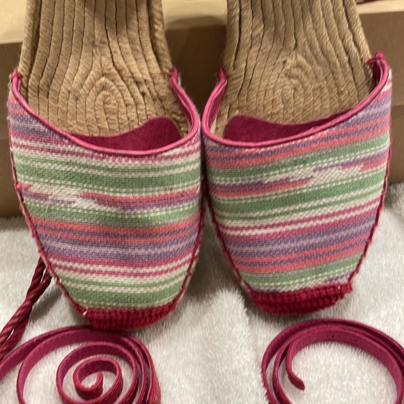 Gently used UGGs size 9 style is Libbi - Picture 5 of 11